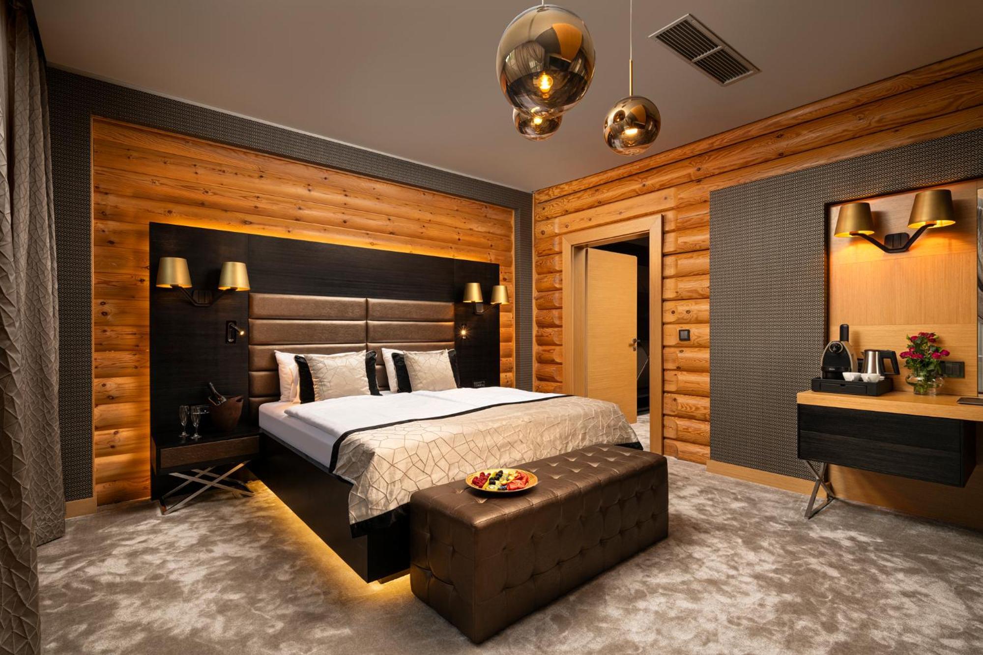 Avalon Resort & Spa Мисколк Екстериор снимка