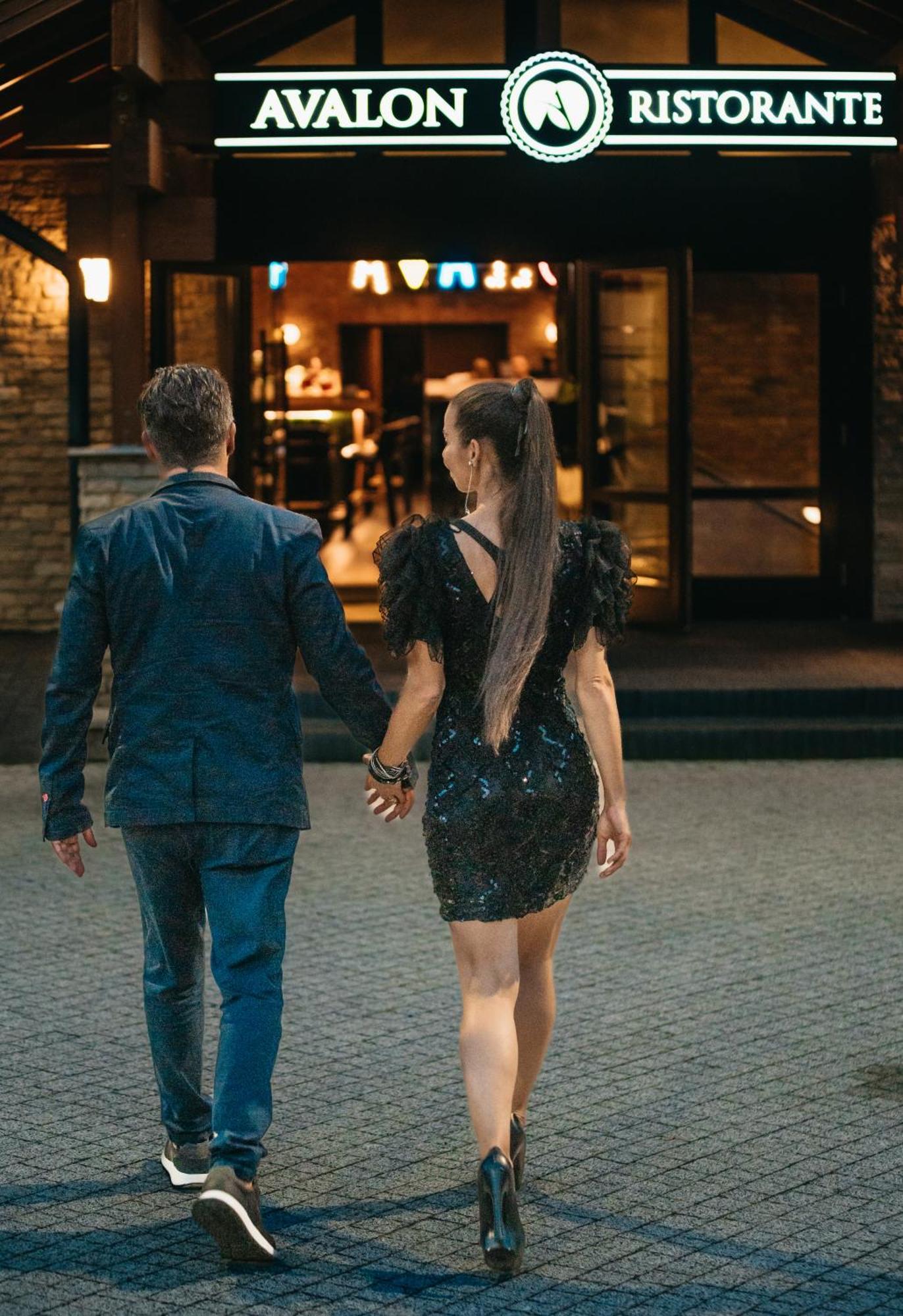 Avalon Resort & Spa Мисколк Екстериор снимка