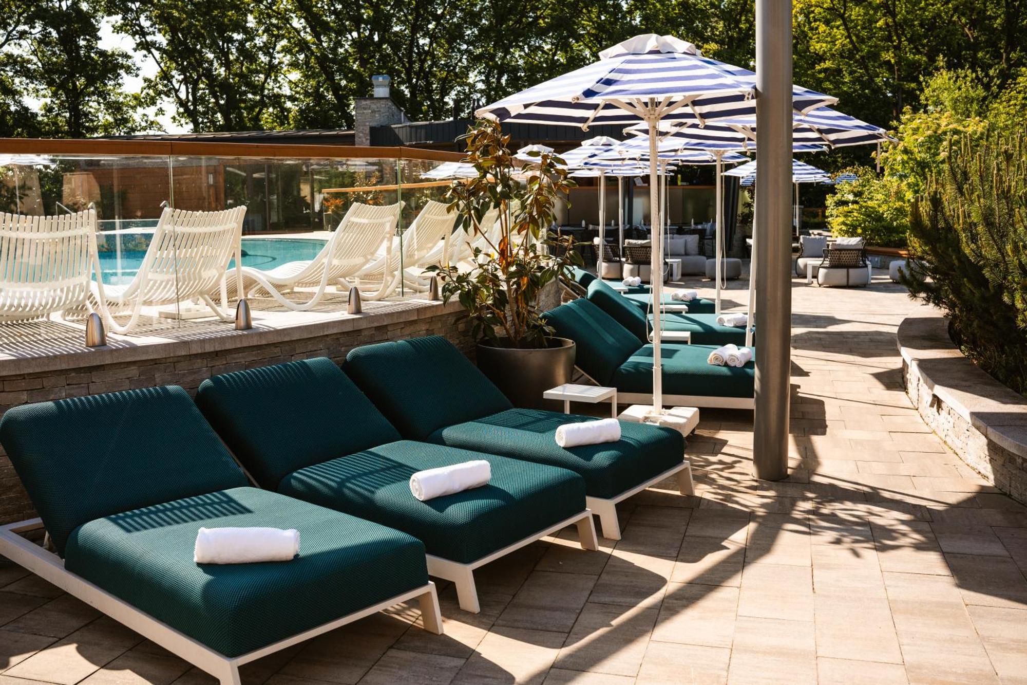 Avalon Resort & Spa Мисколк Екстериор снимка